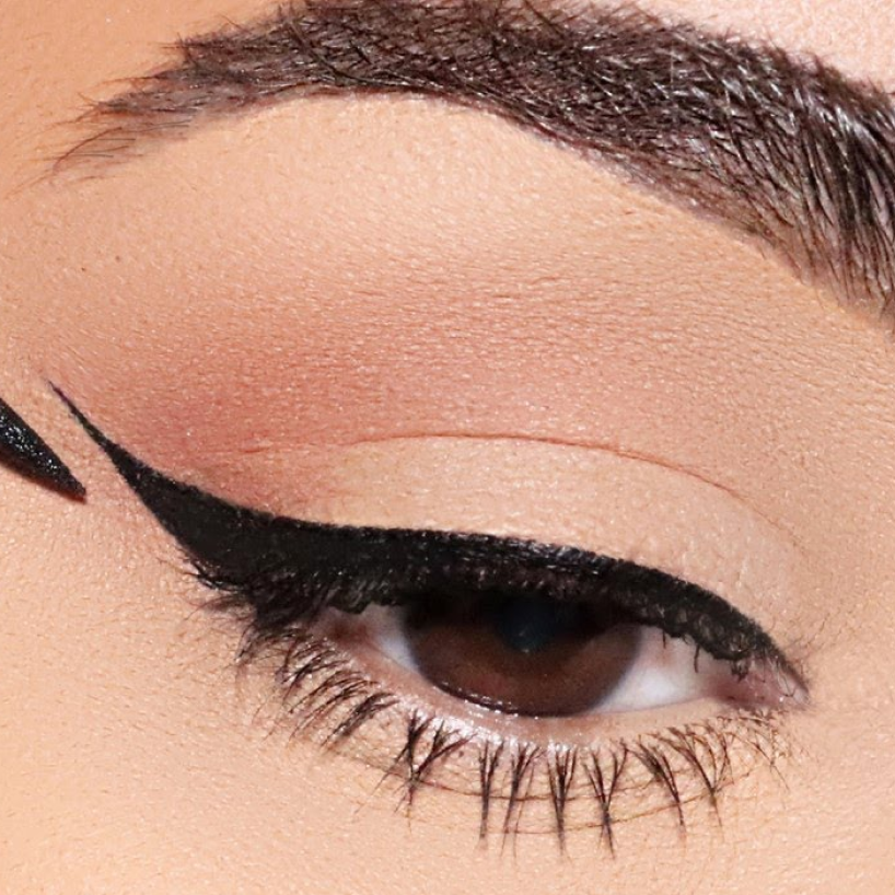 EYE LINER